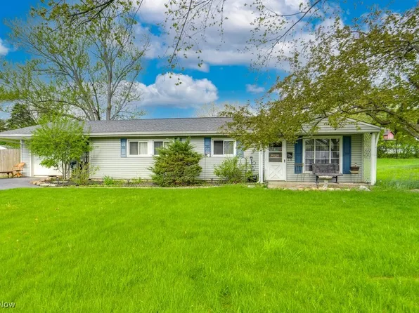 6126 Mark Dr, Bedford Heights, OH 44146