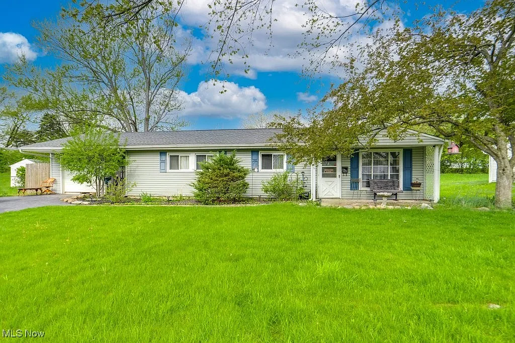 6126 Mark Dr photo 1