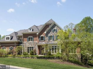 902 Georgetown Ridge Ct, Mc Lean, VA 22102