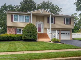 24 Cherry Ln, Howell, NJ 07731