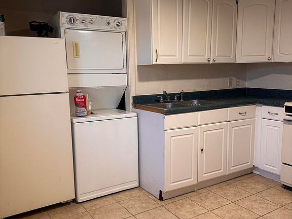 4th image of 386 McCune Rd #B