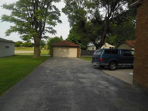 3rd image of 16439 S Park Ave
