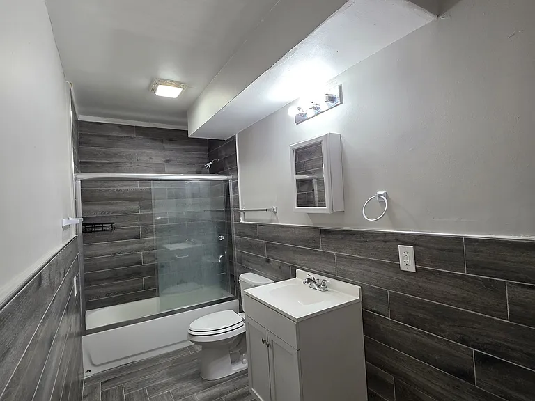 140 Sheffield Ave #5A — Photo 8
