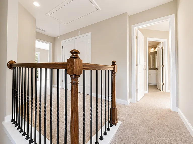 521 Sunset Park Dr — Photo 9