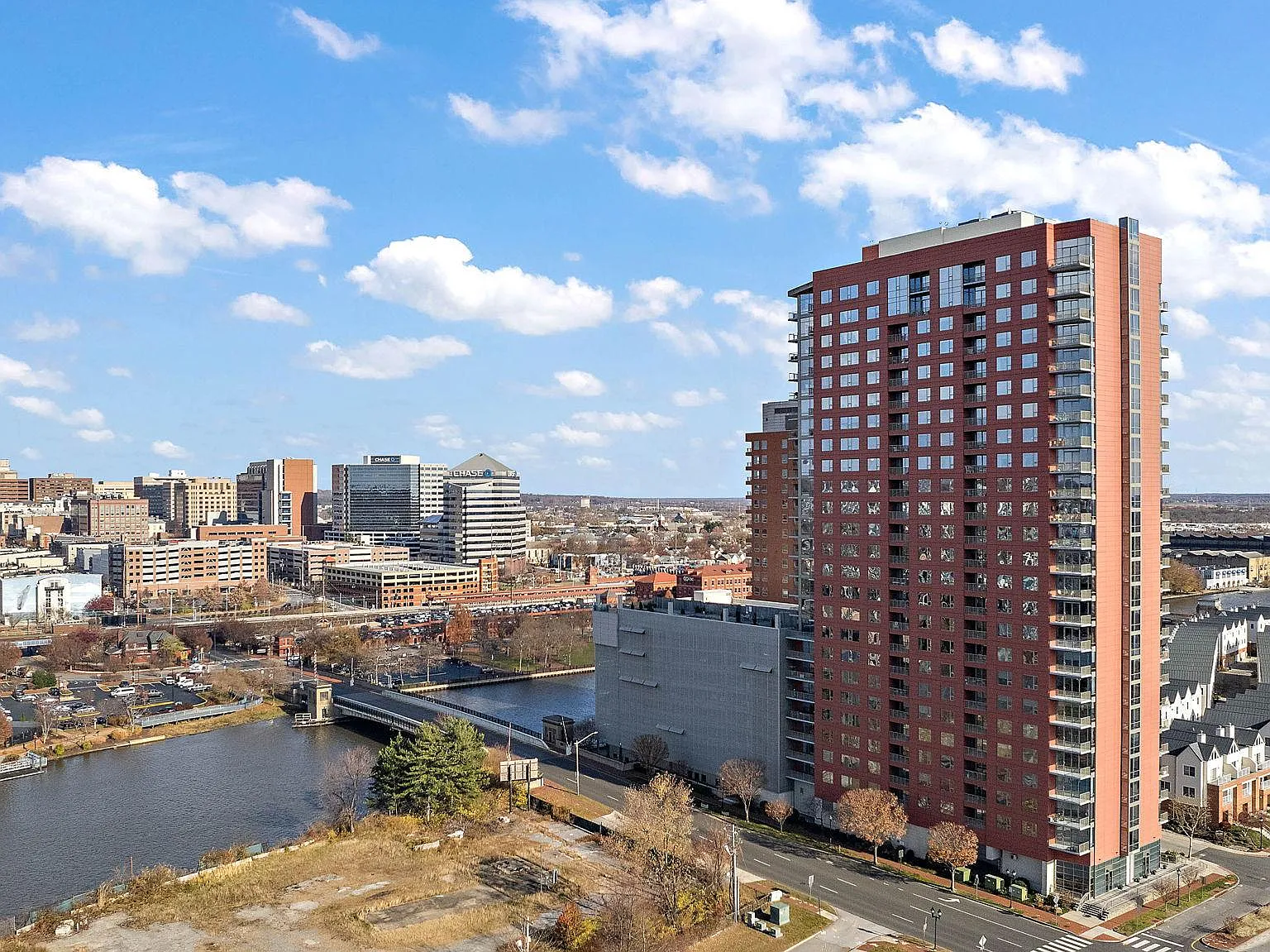 1 bed, 830 sqft, $1,800 — Photo 2