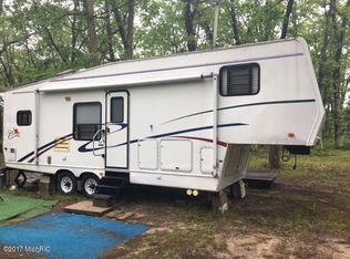 17171 Cheyne Rd, Wellston, MI 49689