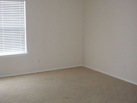 5th image of 5702 Drystone Ln