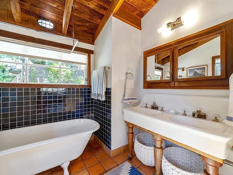 3061 Frye St — Photo 24