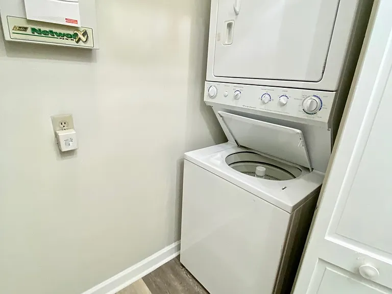 233 N Main St #403 — Photo 28