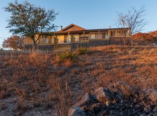 124 Robertson Rd, Kerrville, TX 78028