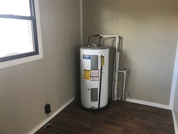 4th image of 2316 S Park Ave