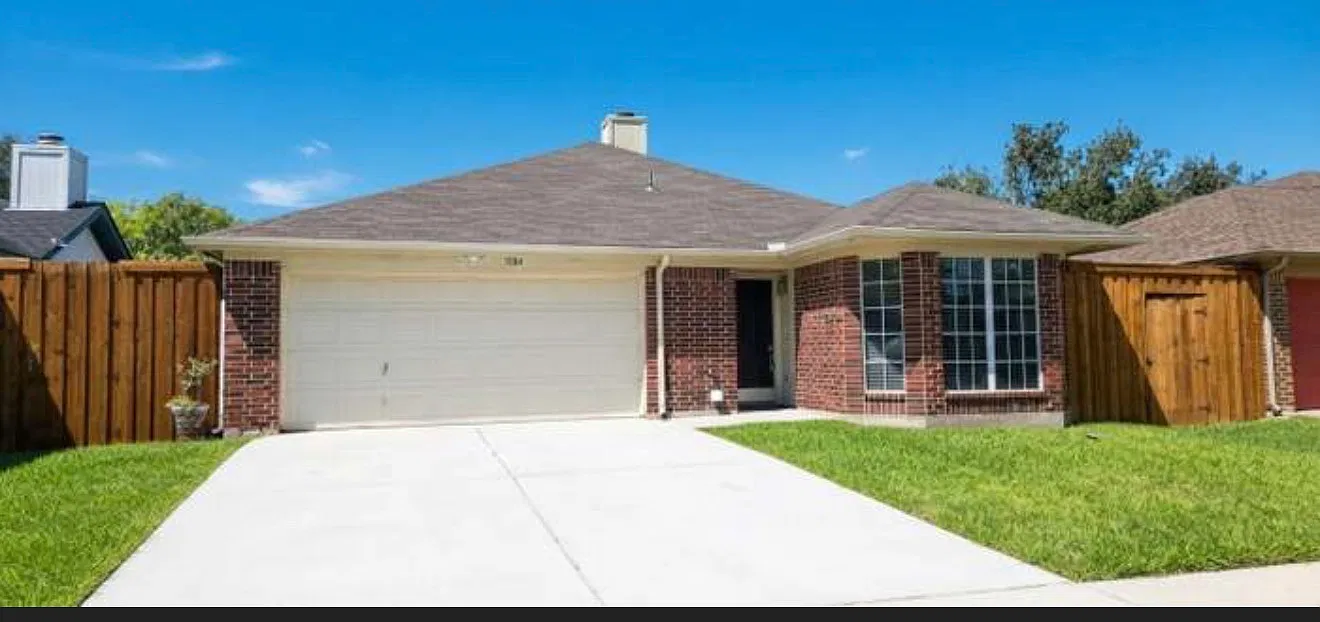 3 bed, 1320 sqft, $2,300 — Photo 4