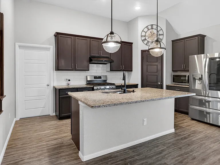 5913 Pensby Dr — Photo 12