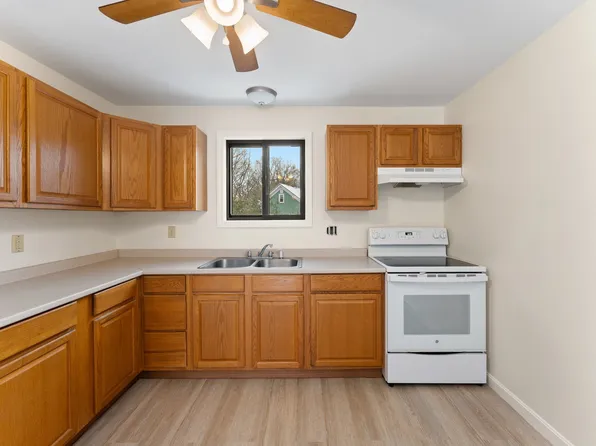 1398 Lonsdale Avenue, 1398 Lonsdale Ave, Lincoln, RI 02865