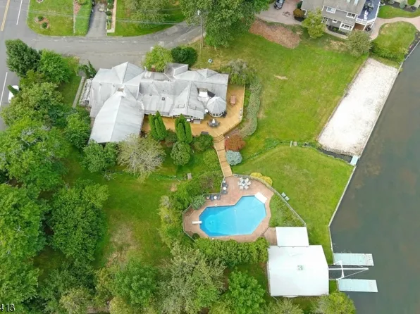 2 Oak Pkwy, Sparta Twp., NJ 07871