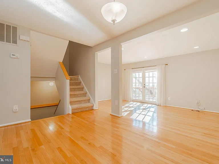 2911 Montauk Ct — Photo 10
