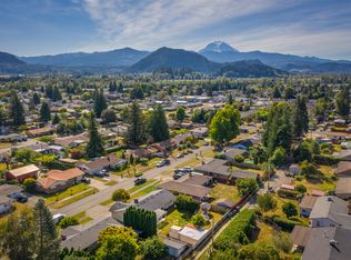 1208 Loraine St, Enumclaw, WA 98022
