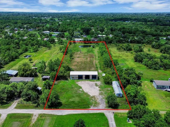 5793 Pearson Rd, Santa Fe, TX 77517