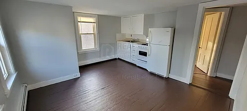 11 Maple St Photo 1