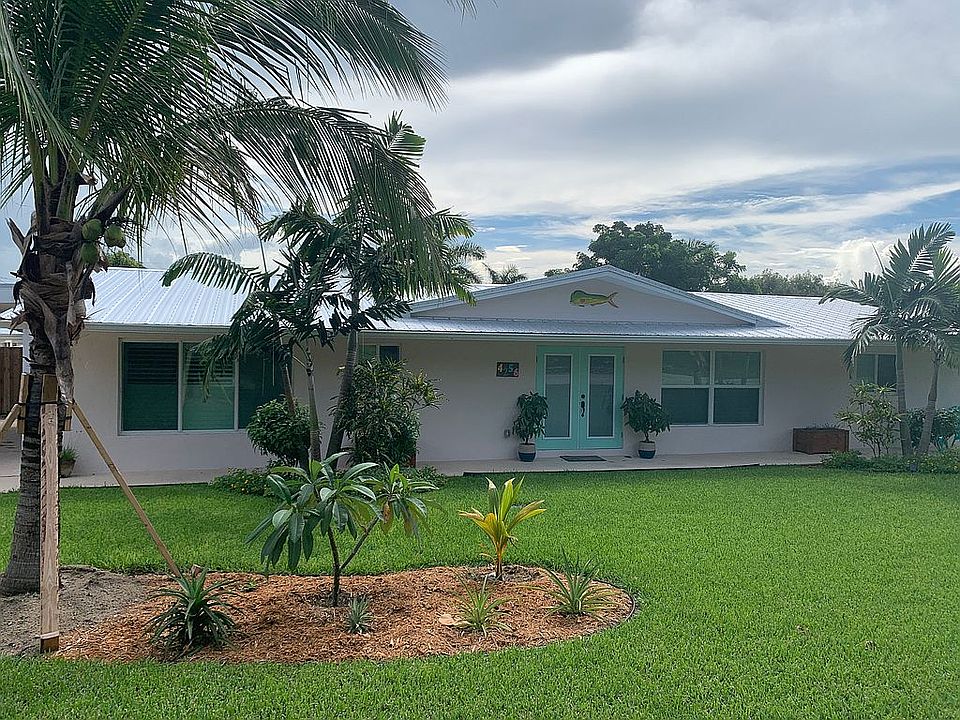 1st image of 4256 NE Sunset Dr