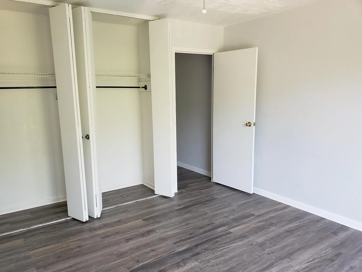 401 Cooper Landing Rd — Photo 2