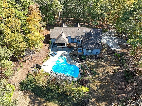 4th image of 396 Quarters Rd