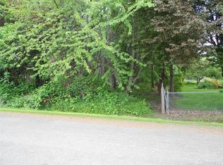 1313 NE Echo Dr, Bremerton, WA 98311
