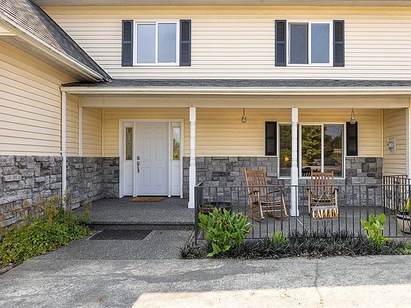 5th image of 2543 Crescent Street