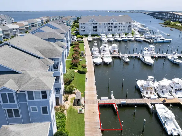 100 Docks Slip, Manteo, NC 27954