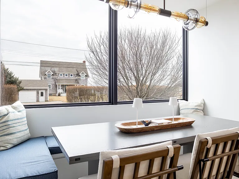61 Peconic Ave — Photo 4