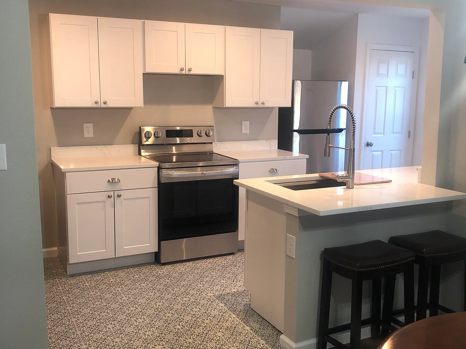 3 bed, 1141 sqft, $1,600 — Photo 4