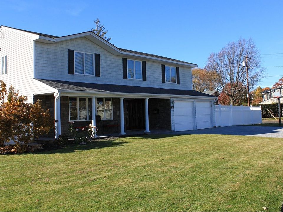 2nd image of 142 Cedar Point Dr