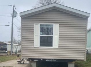 22 Eastview Dr, Bloomfield, IN 47424