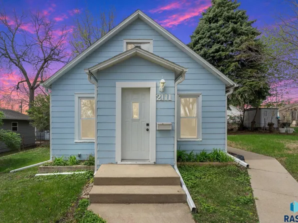 2111 S Spring Ave, Sioux Falls, SD 57105
