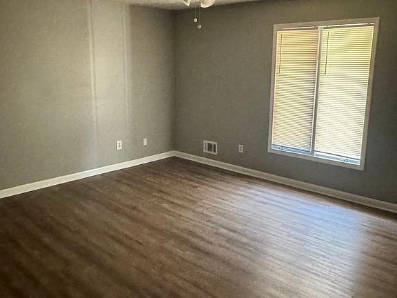 3rd image of 2135 Fairway Ct SE #2137