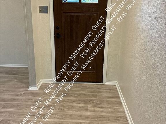 3rd image of 410 Peacock Cir