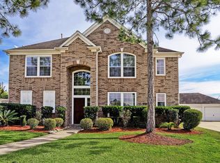 117 Smokey Lake Ln, Dickinson, TX 77539
