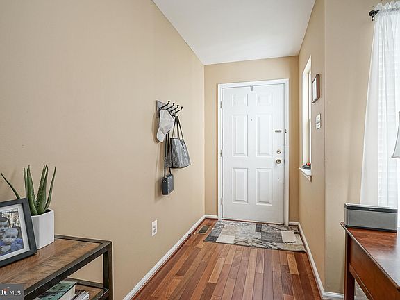 5th image of 67 Hearthstone Ln