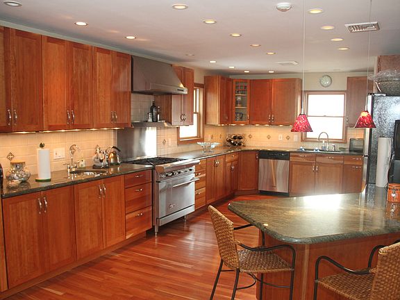 3rd image of 244 Highland Ave