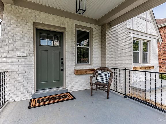 3rd image of 4973 Oaklawn Dr