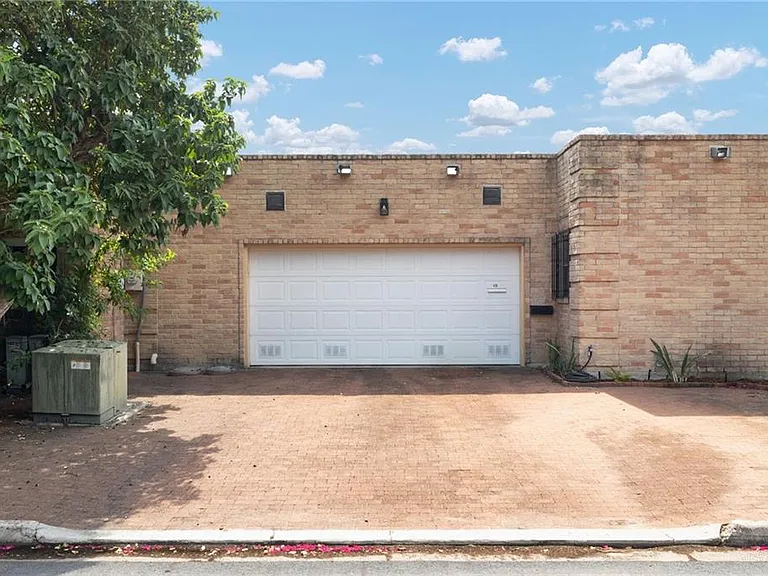428 Vermont Ave — Photo 18