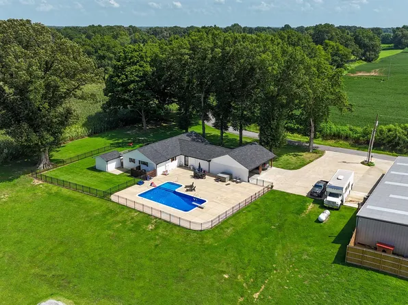 948 George Weakley Rd, Dyersburg, TN 38024