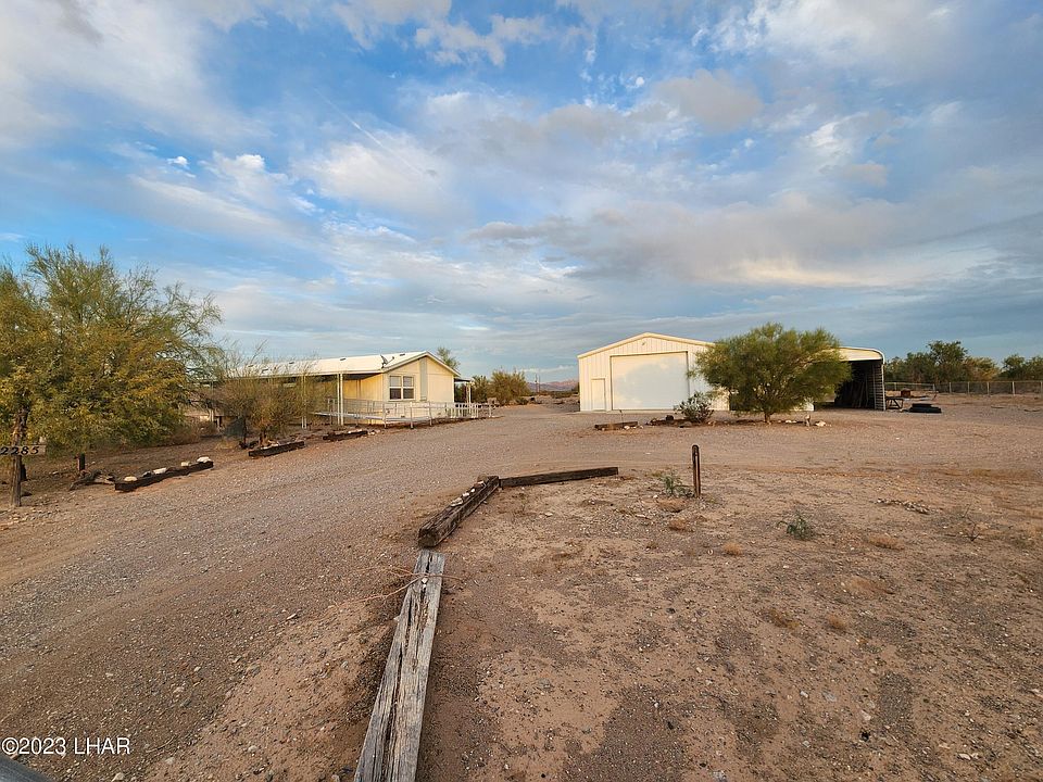 2nd image of 52285 Staghorn Ln