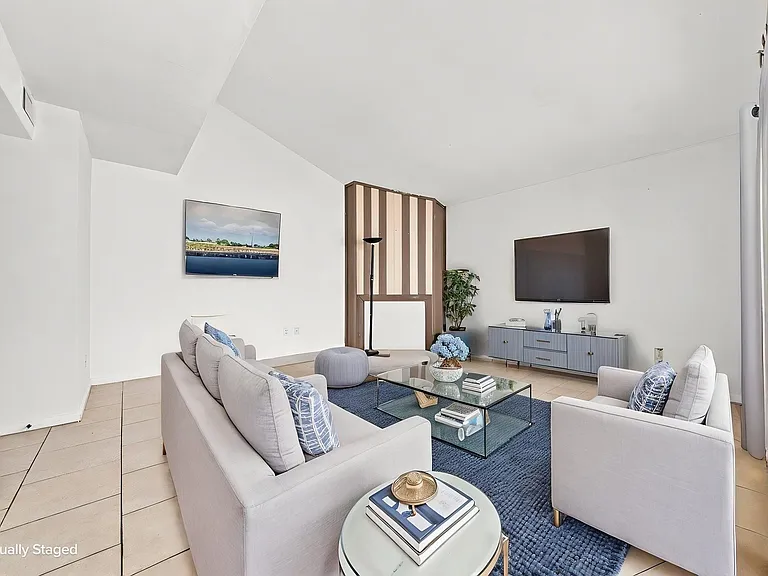 12522 Autumn Leaf Ln — Photo 1