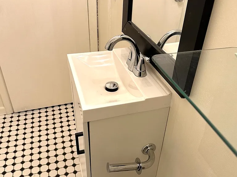 207 Stribling Ave #8 — Photo 6