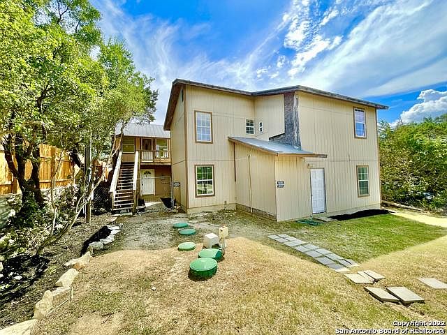 1st image of 829 Glenn Dr