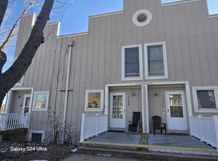 1152 Cambria Ct, Iowa City, IA 52246