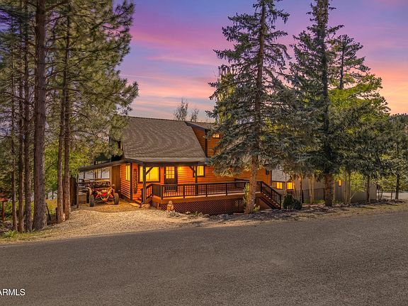 3rd image of 1015 E Raintree Road