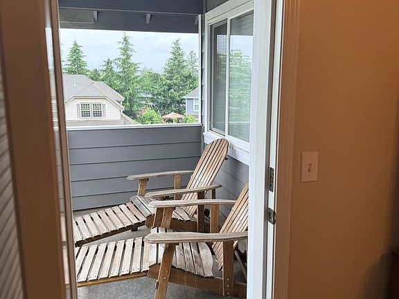 4th image of 3001 Sunrose Ct