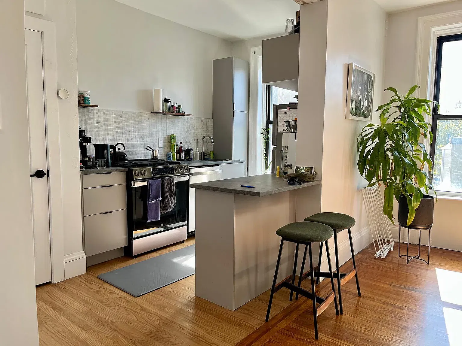 236 Ainslie Street — Photo 4